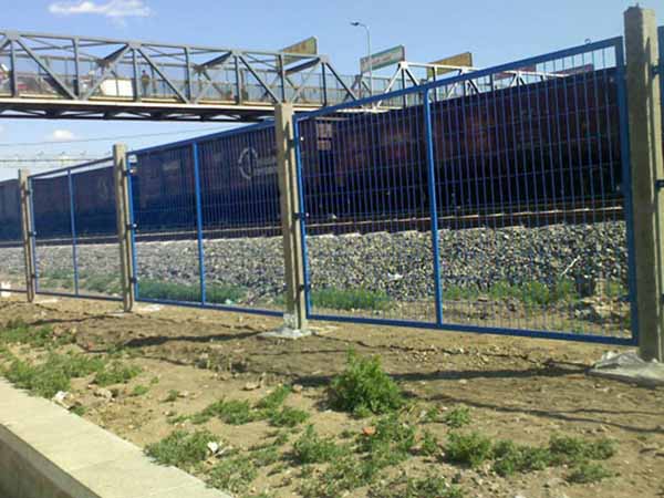 鐵路護欄網(wǎng) - 安平縣全昊金屬絲網(wǎng)制品有限公司圖片4